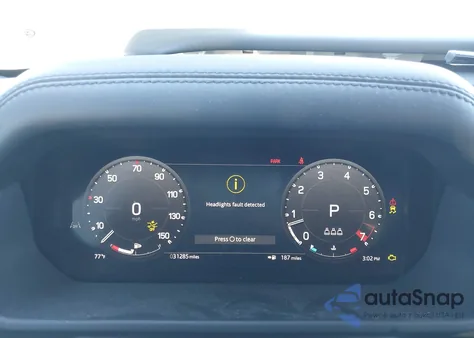 2024 Land Rover Defender 110 P300 z USA, uszkodzony, nr VIN SALEJ7EX9R2300244